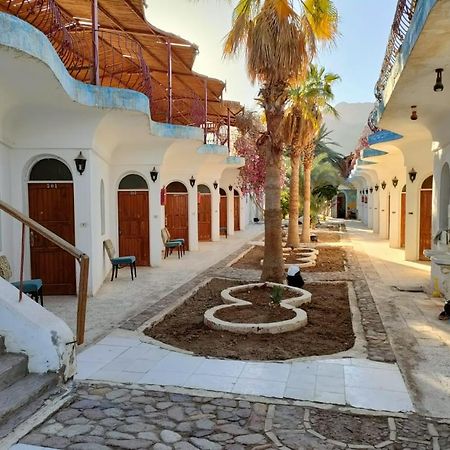Hostel Sebaii Camp السباعى كامب شاطئ الترابين بجوار ويت بالس Nuweiba` Exteriér fotografie