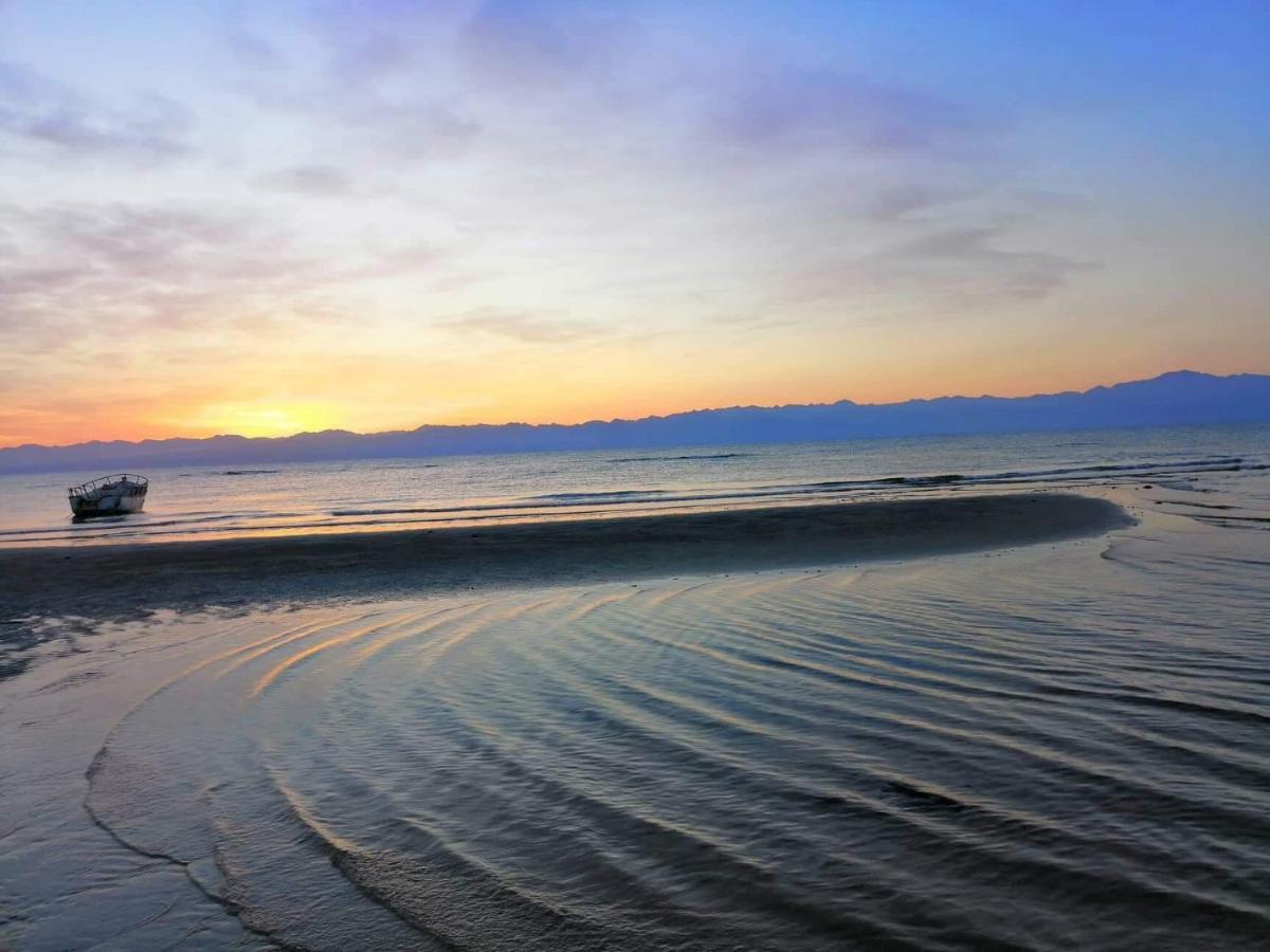 Hostel Sebaii Camp السباعى كامب شاطئ الترابين بجوار ويت بالس Nuweiba` Exteriér fotografie