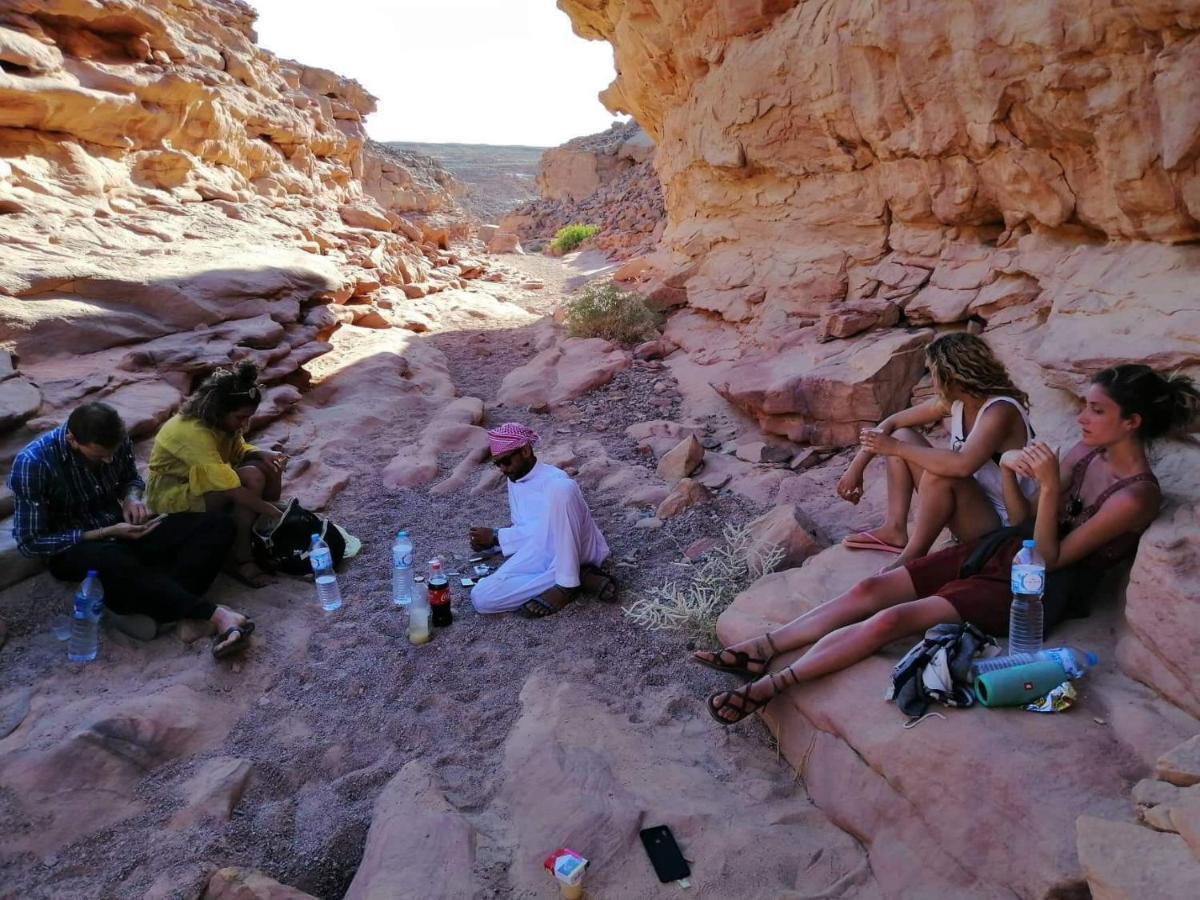 Hostel Sebaii Camp السباعى كامب شاطئ الترابين بجوار ويت بالس Nuweiba` Exteriér fotografie