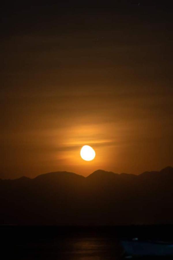 Hostel Sebaii Camp السباعى كامب شاطئ الترابين بجوار ويت بالس Nuweiba` Exteriér fotografie